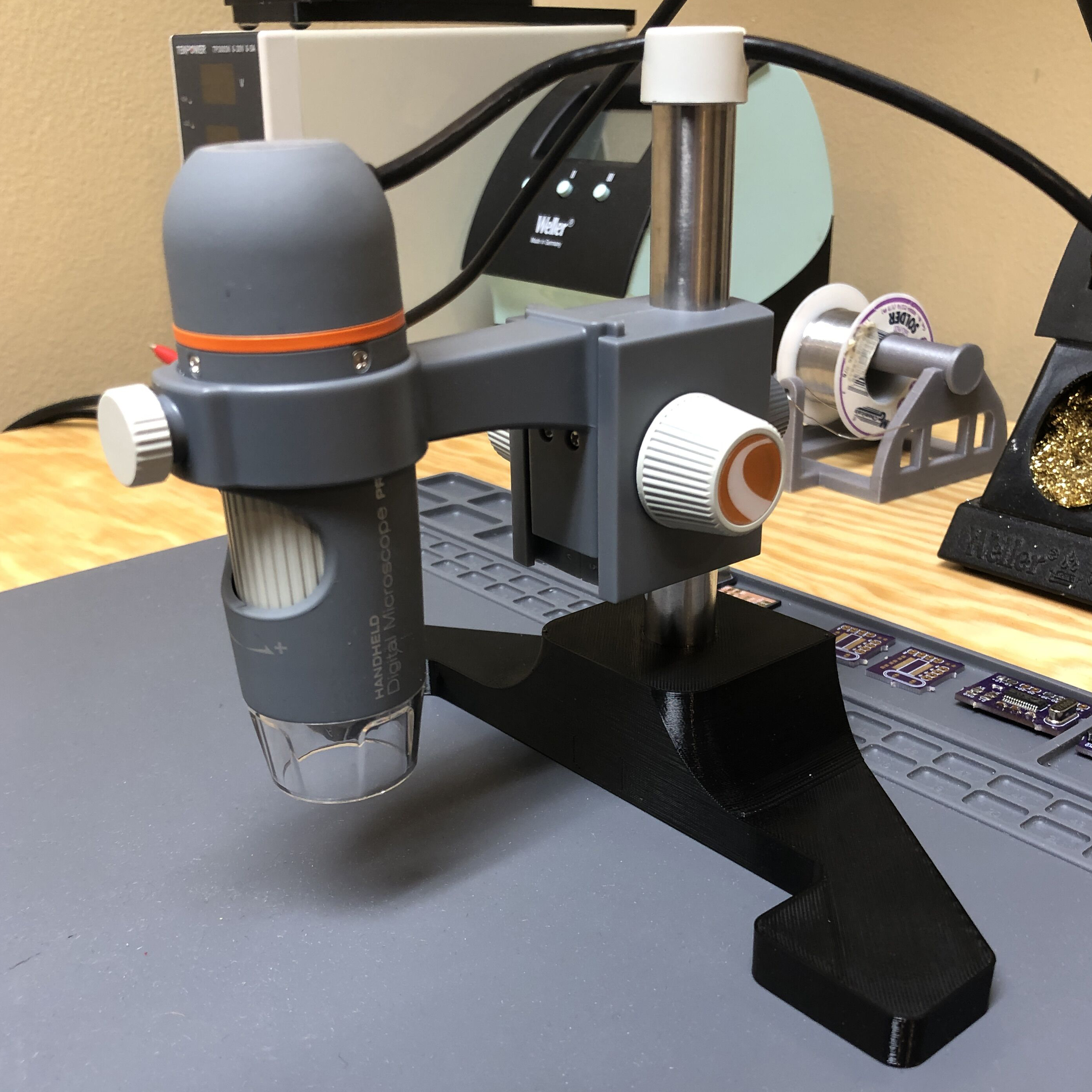 Miniatura 3 do modelo 3D Celestron Digital Microscope Pro Soldering Stand