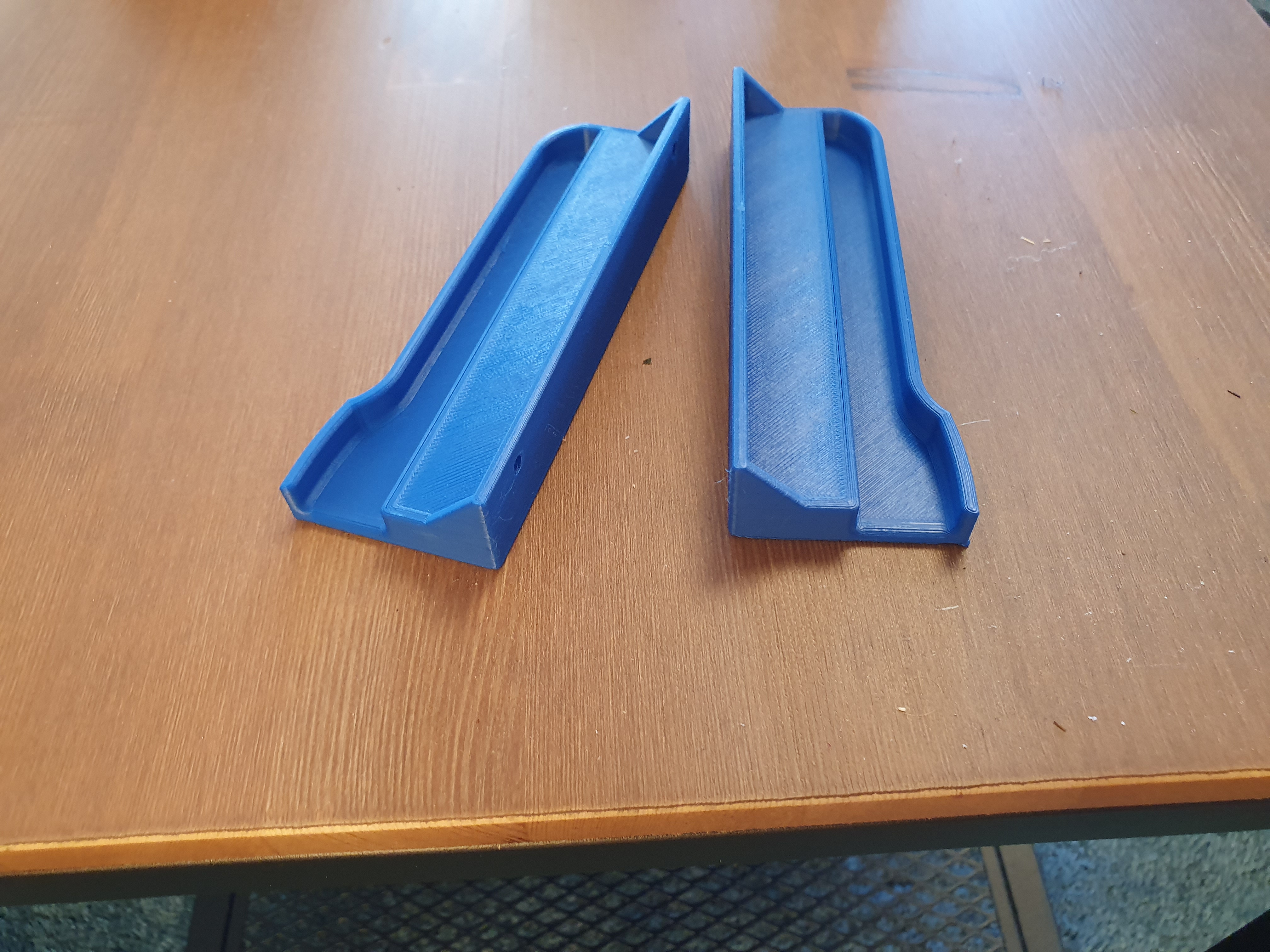 Logitech K400 under table mount — thumbnail 3