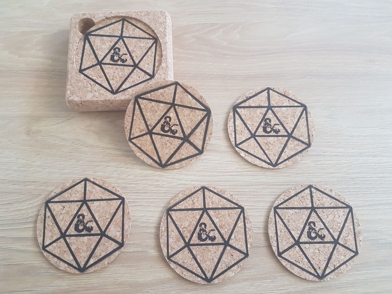 D&D spray-paint pattern for coasters