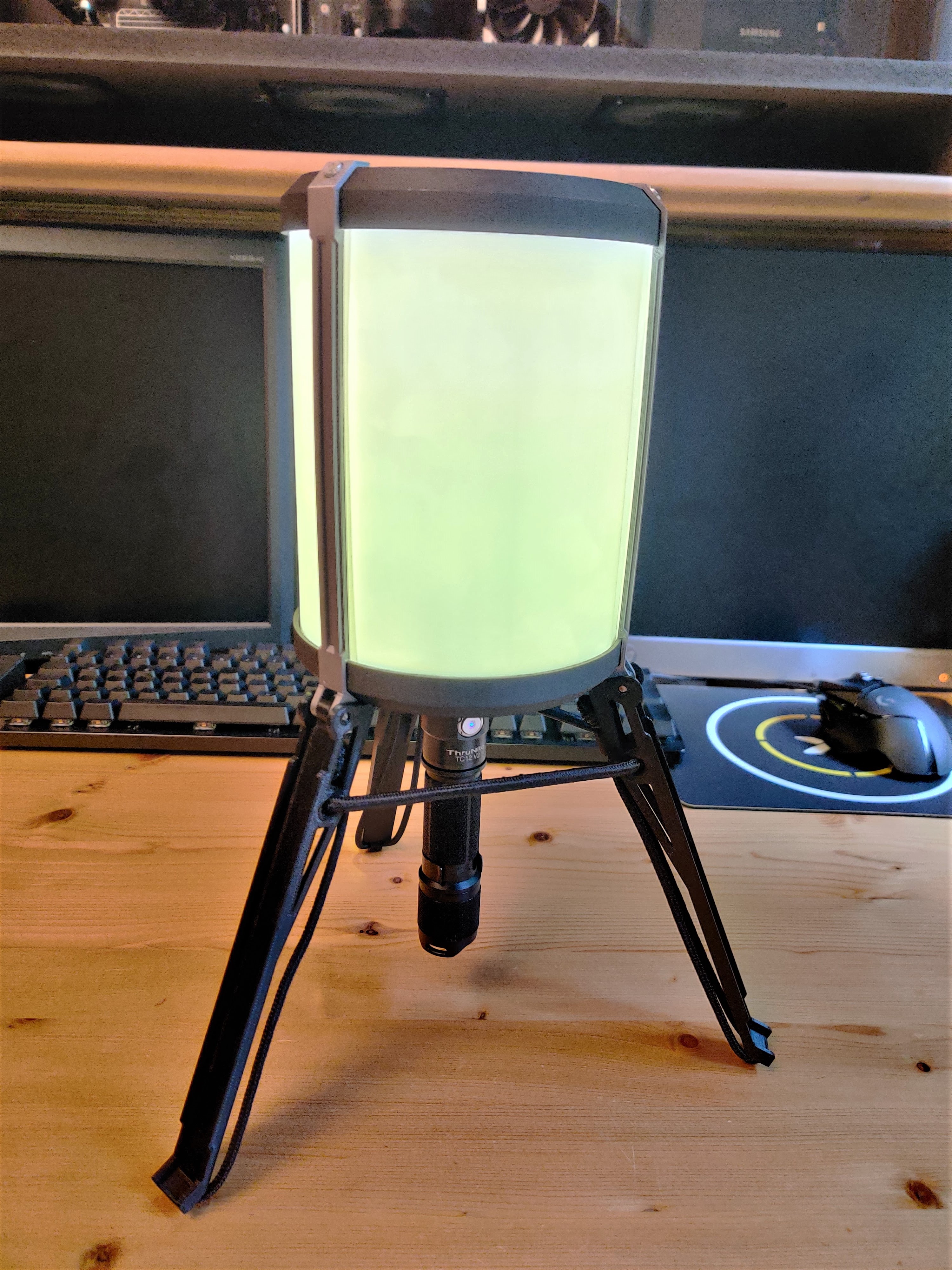 Miniatura 6 do modelo 3D Camping Light (foldable) for Flashlight (Update: V2)