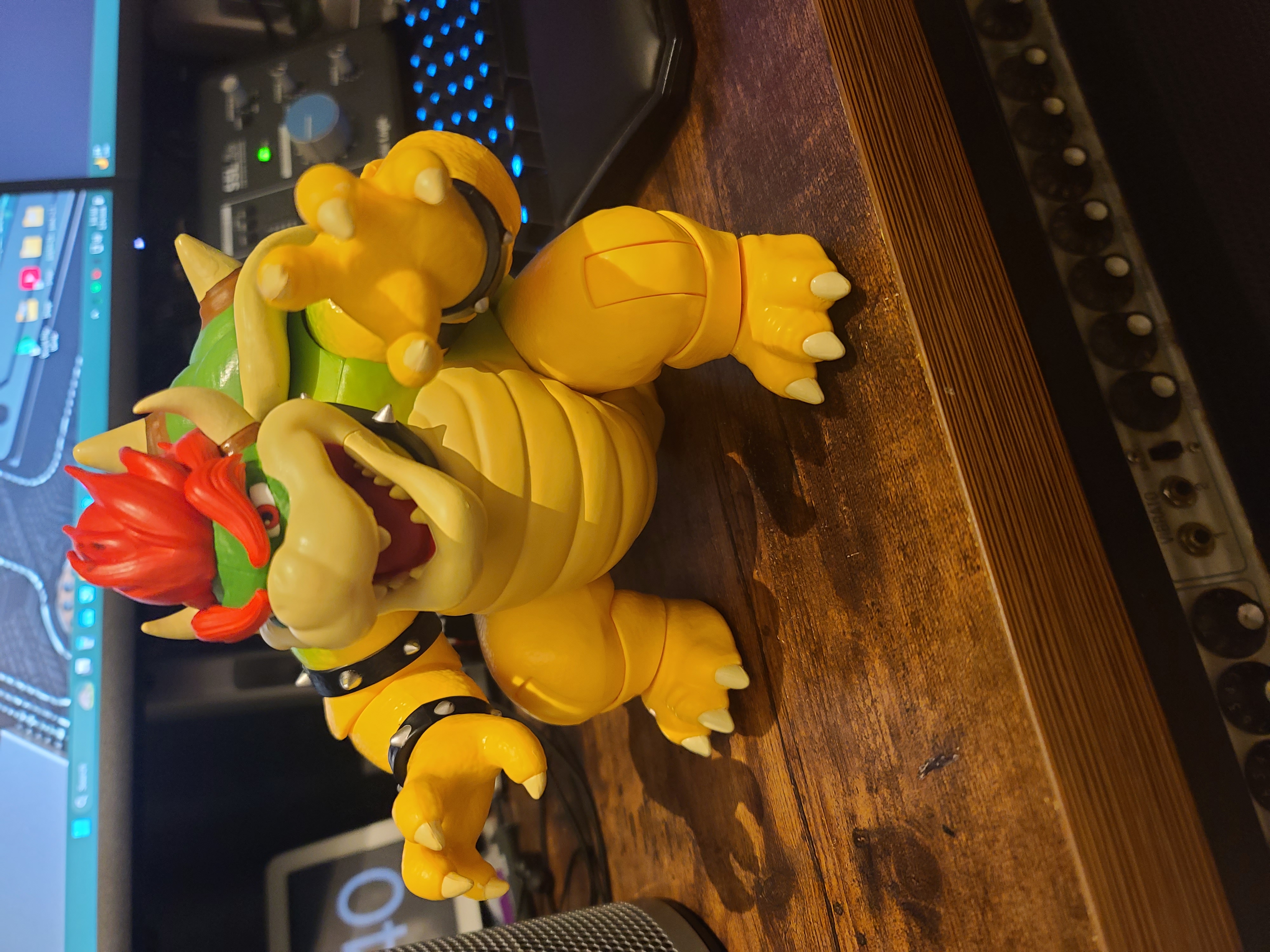 Bowser Figure with Fire Breathing Effect (Tail Tip Replacement)