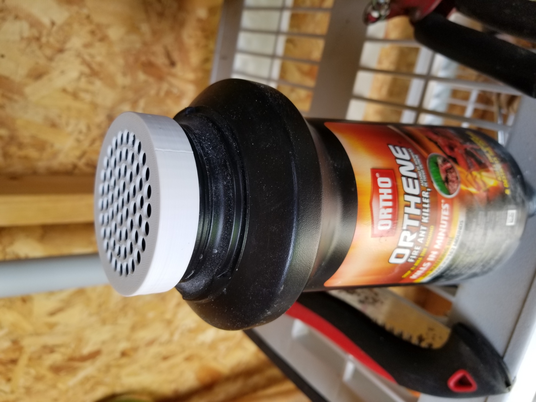 Sprinkle lid and cap for Ortho Orthene Fire Ant Killer bottle