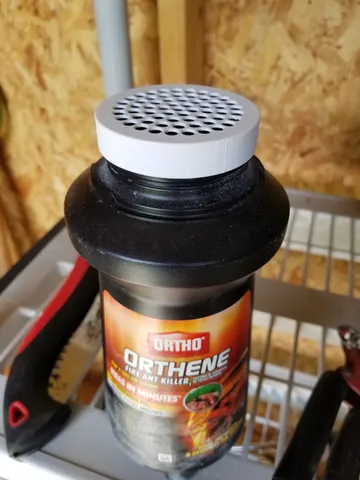 Sprinkle lid and cap for Ortho Orthene Fire Ant Killer bottle