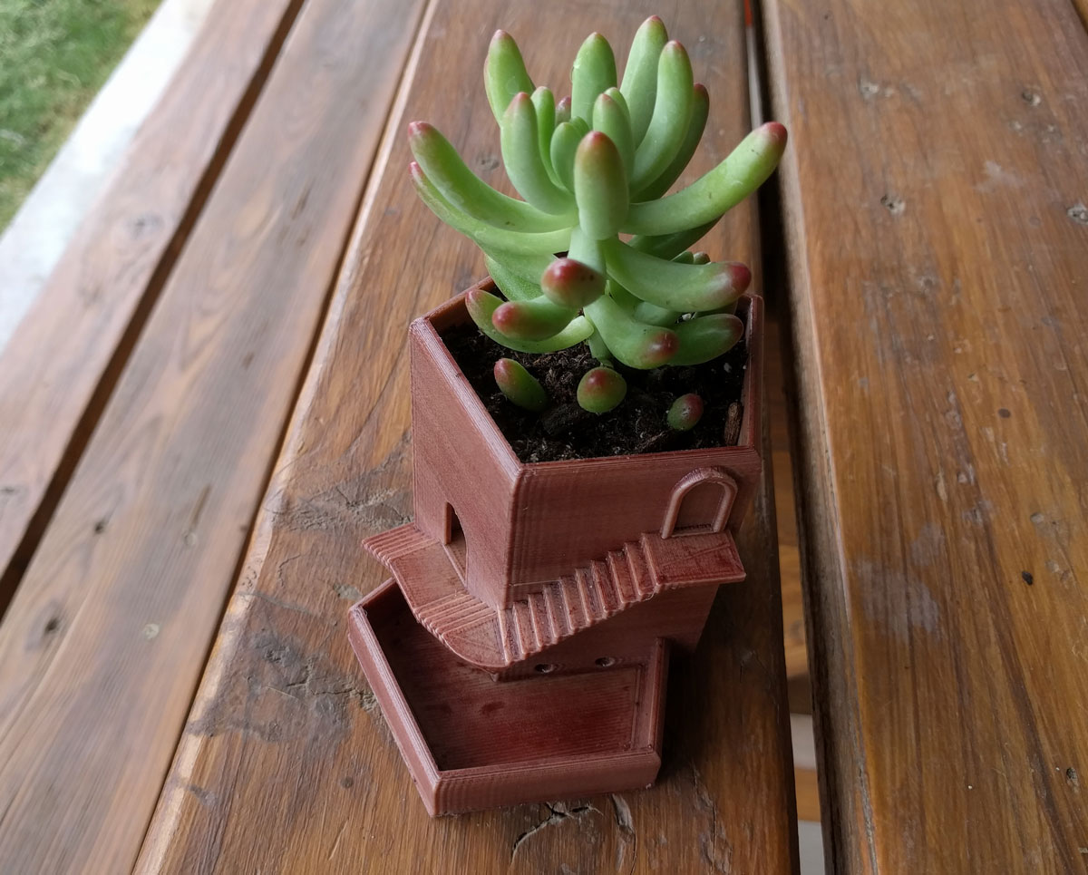 Miniatura 3 do modelo 3D Tower Planter Pot