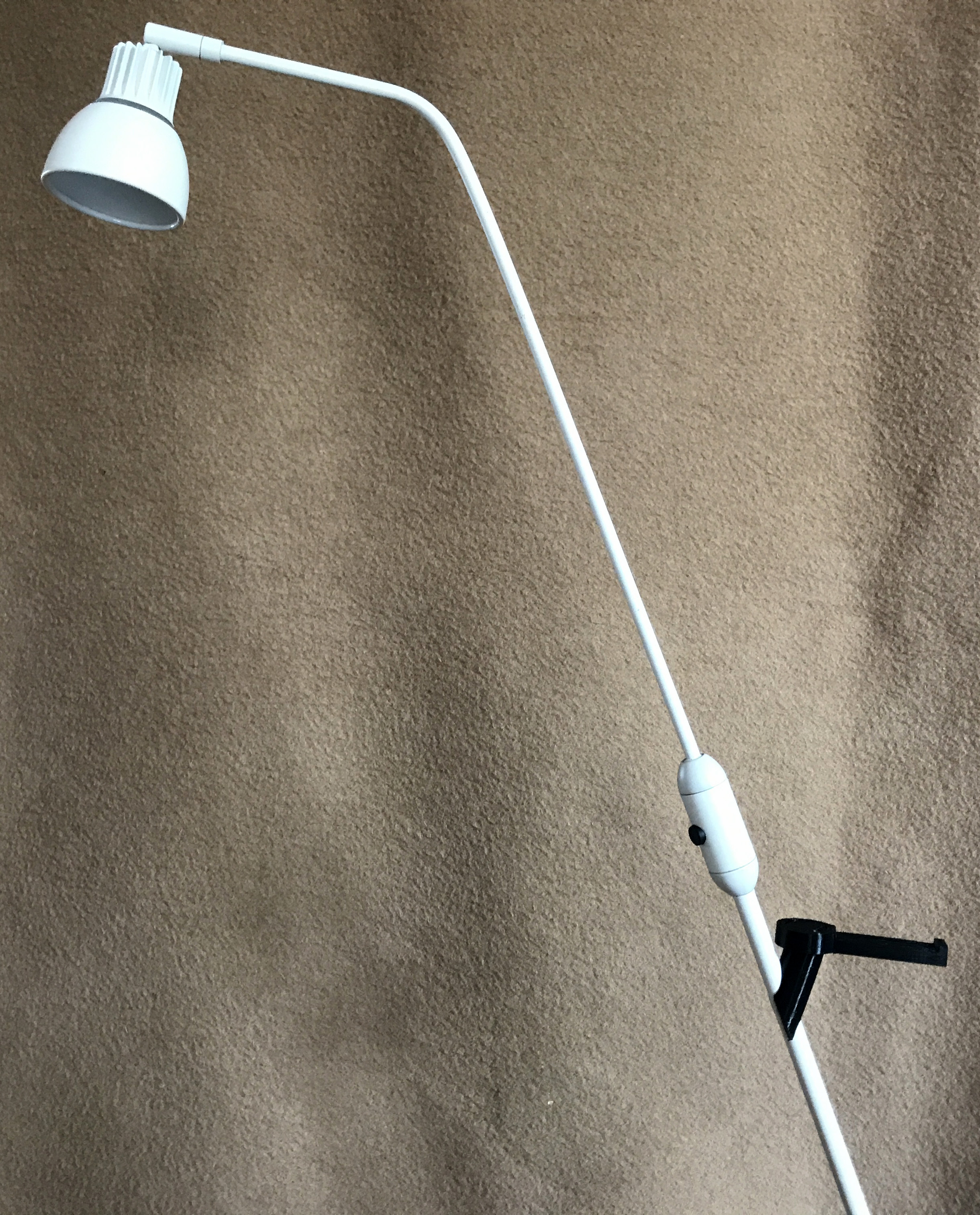 Swivel headphone holder clip for Nordlux Radiate Lamp