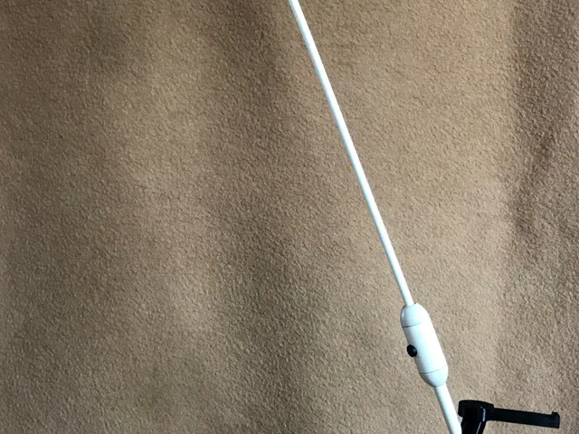 Swivel headphone holder clip for Nordlux Radiate Lamp