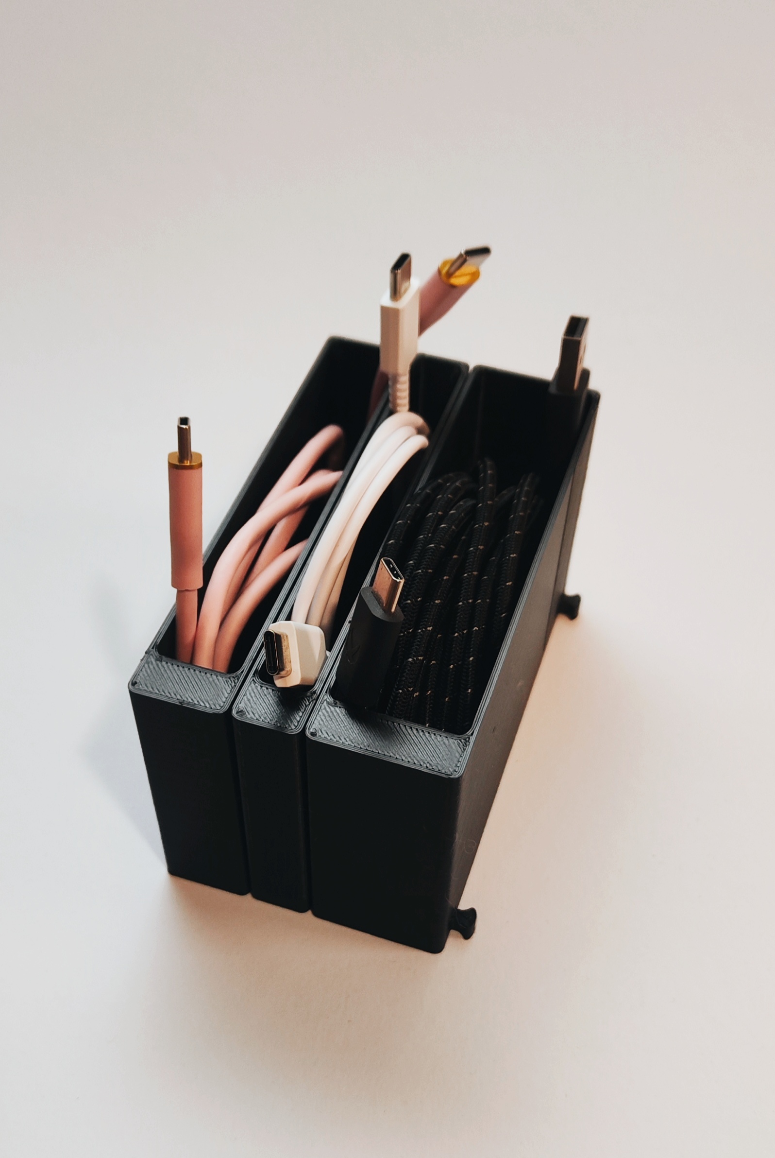 Miniatura 6 do modelo 3D cable organizer box