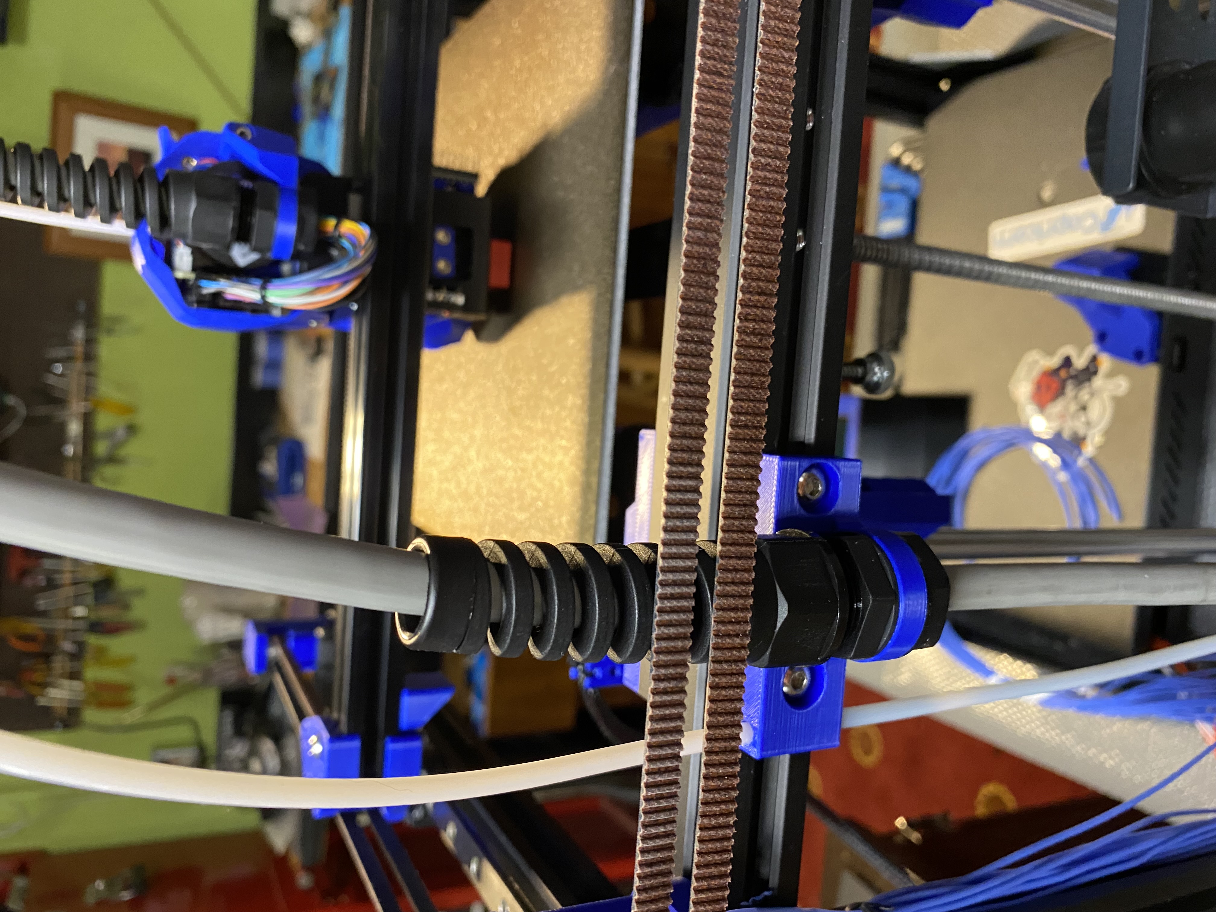 M16 Cable Gland mount to a 2020 extrusion