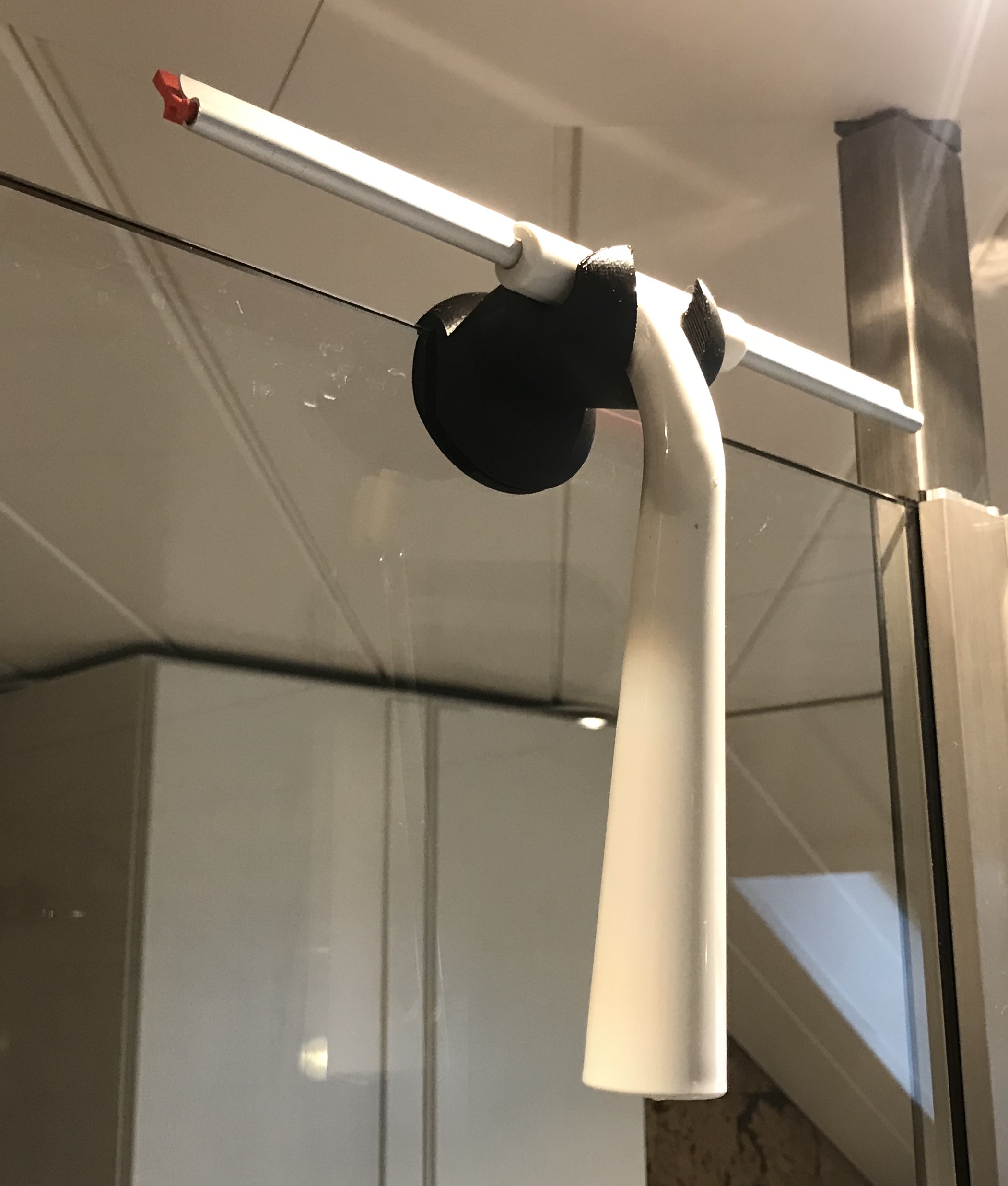 LILLNAGGEN pane holder