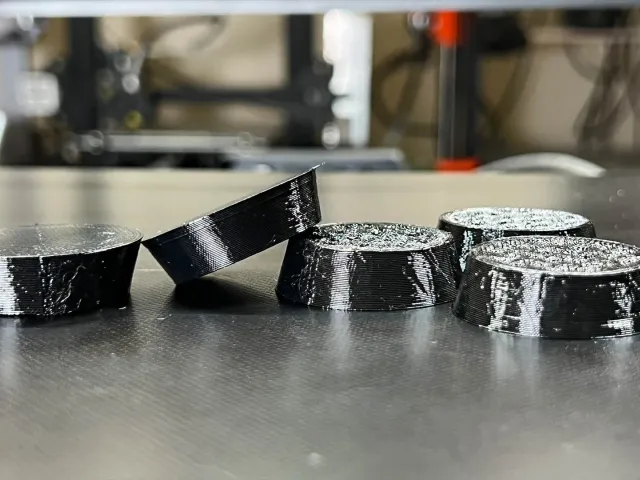 Simple TPU feet to put under the 3D printer