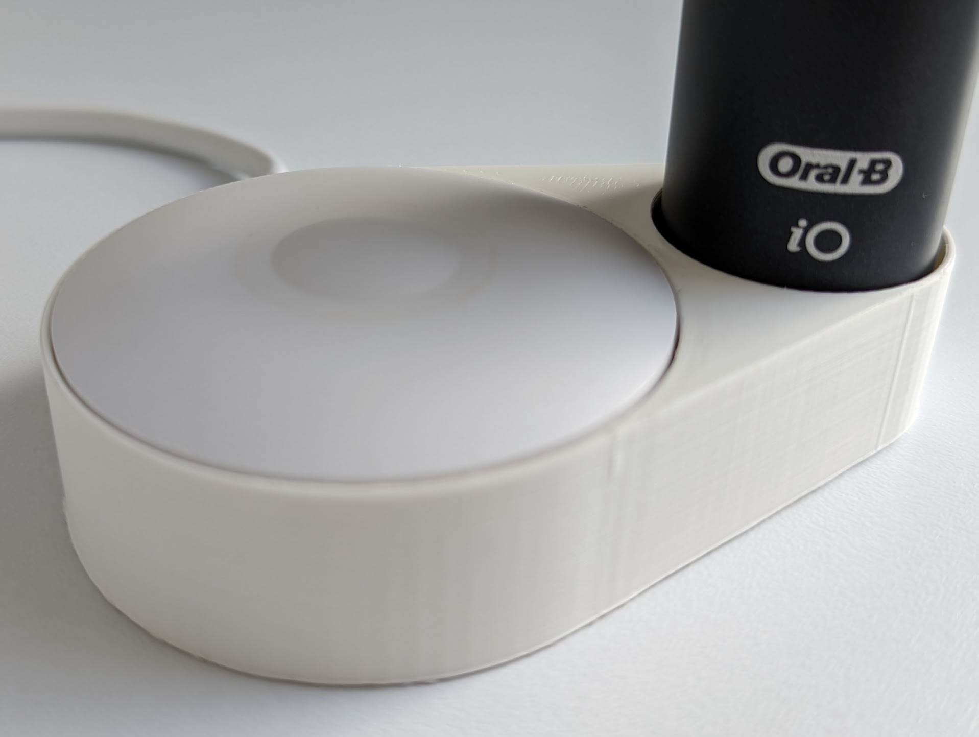 Simple Oral-B iO Stand