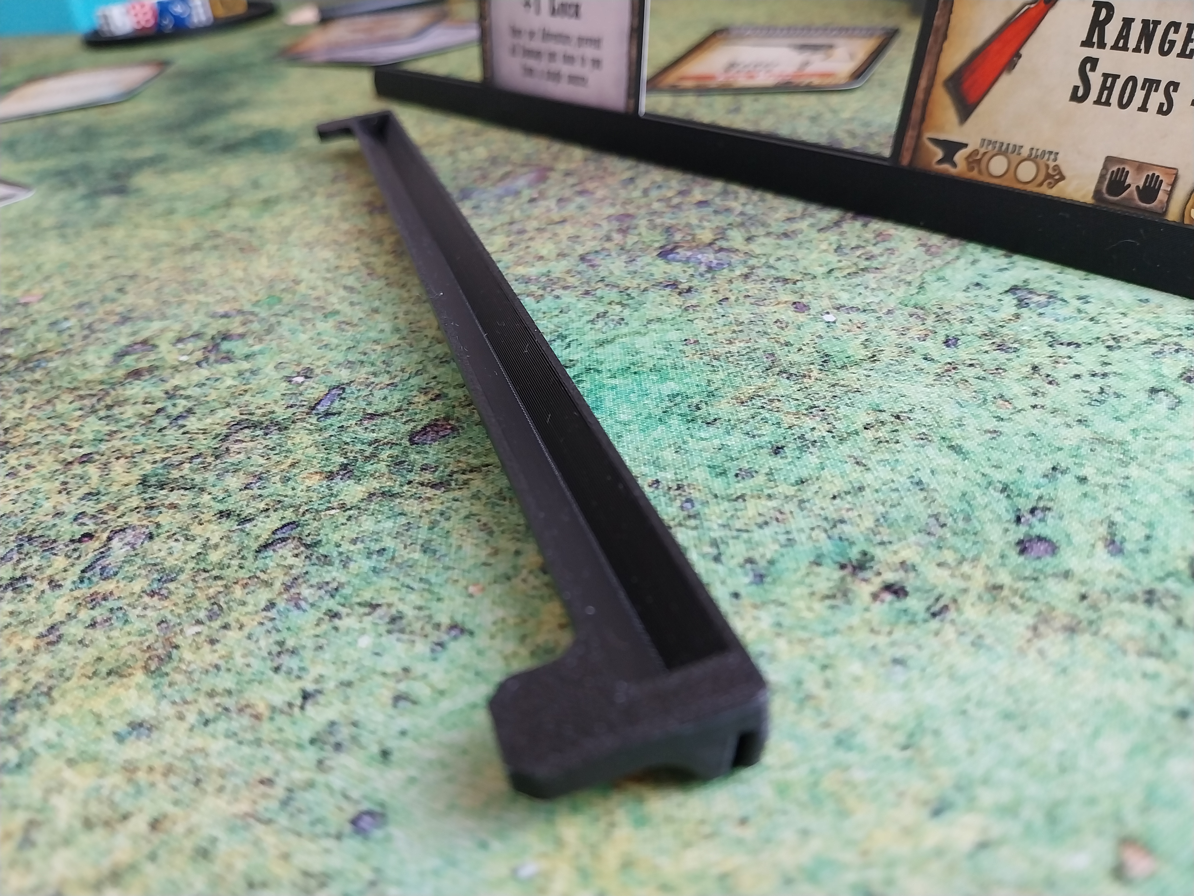 Tiny minimalistic cardholder — thumbnail 3