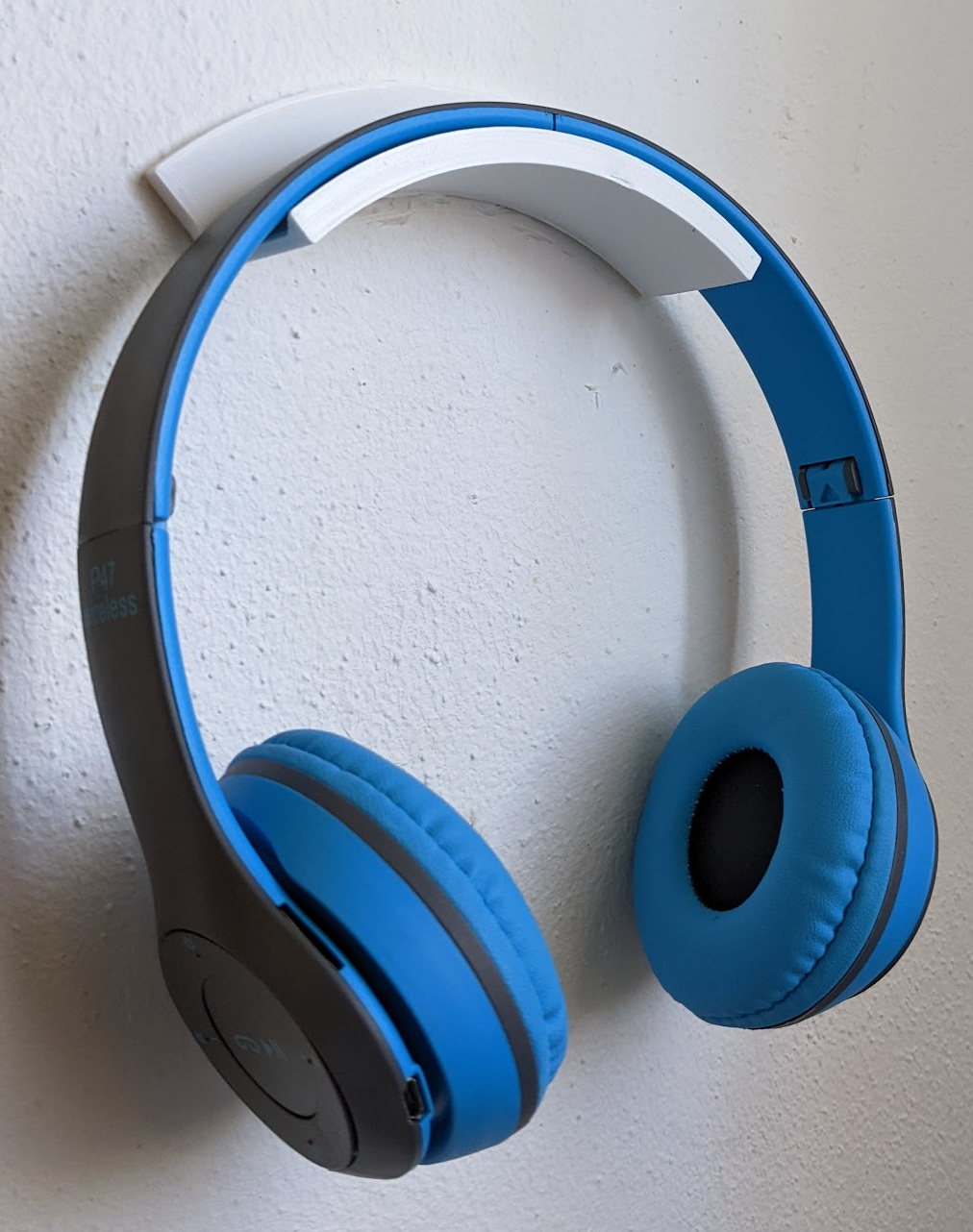 Earphones Holder
