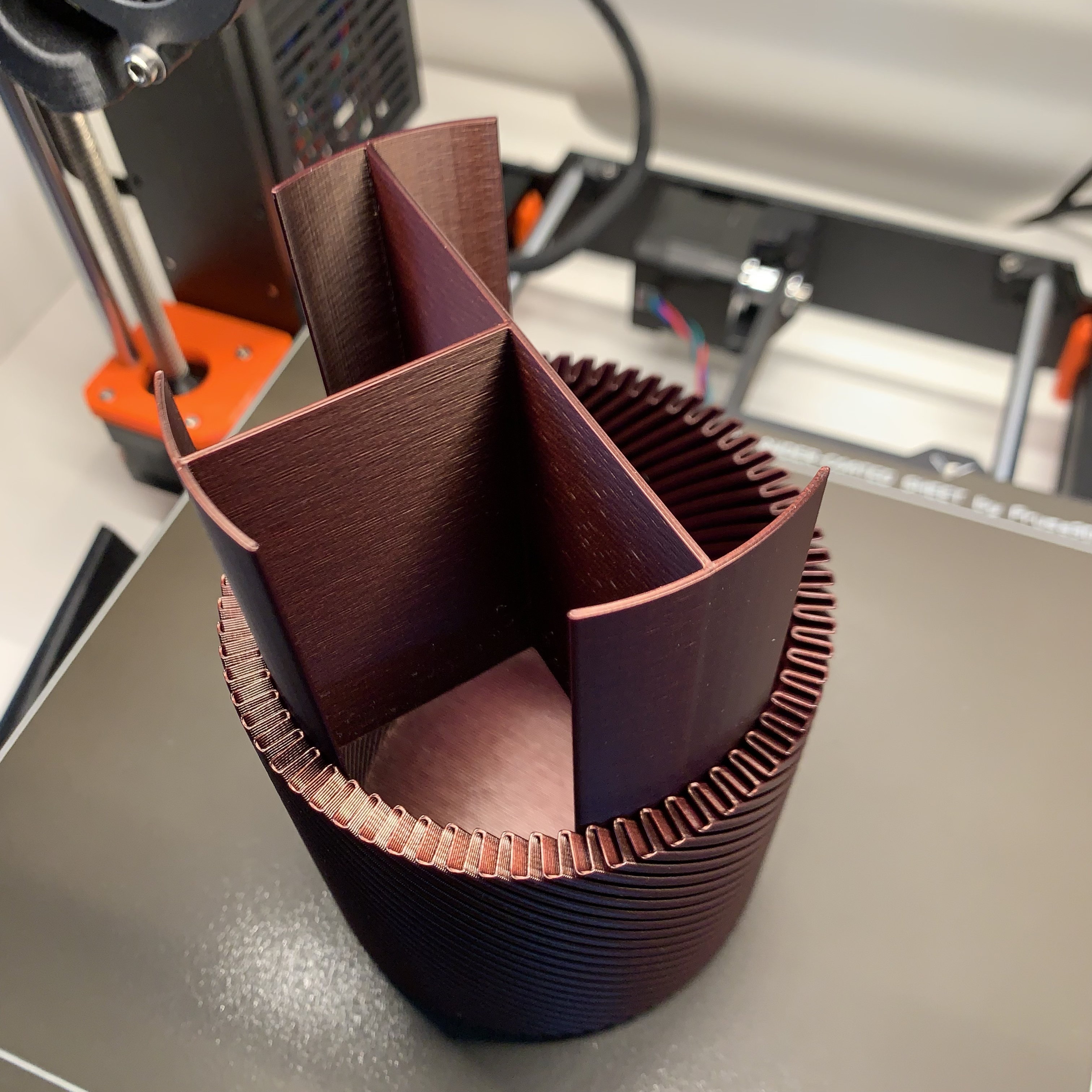 Divider Insert for DonaldSayers' Tactile Spiral Vase Pen Cup v2