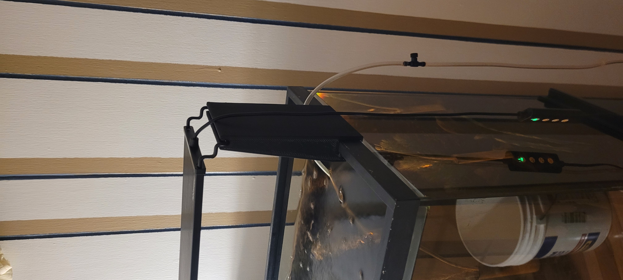 Aquarium lamp stand by TheGoatQc Download free STL model