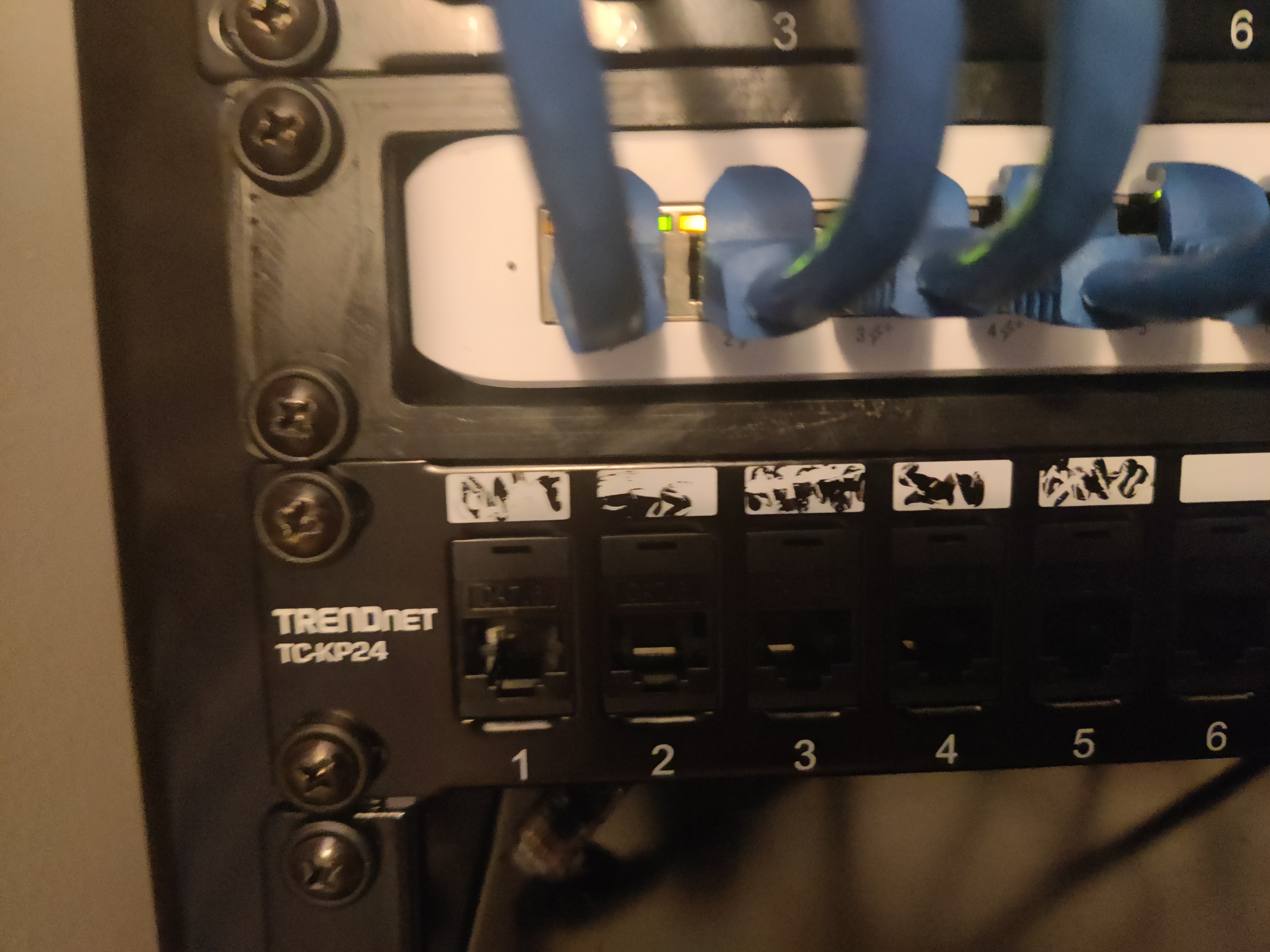 UniFi Switch Lite 8 (PoE) Montage en rack 10 pouces 1U - ThreeDee - Voor al  uw montagebeugels en 3D-Prints
