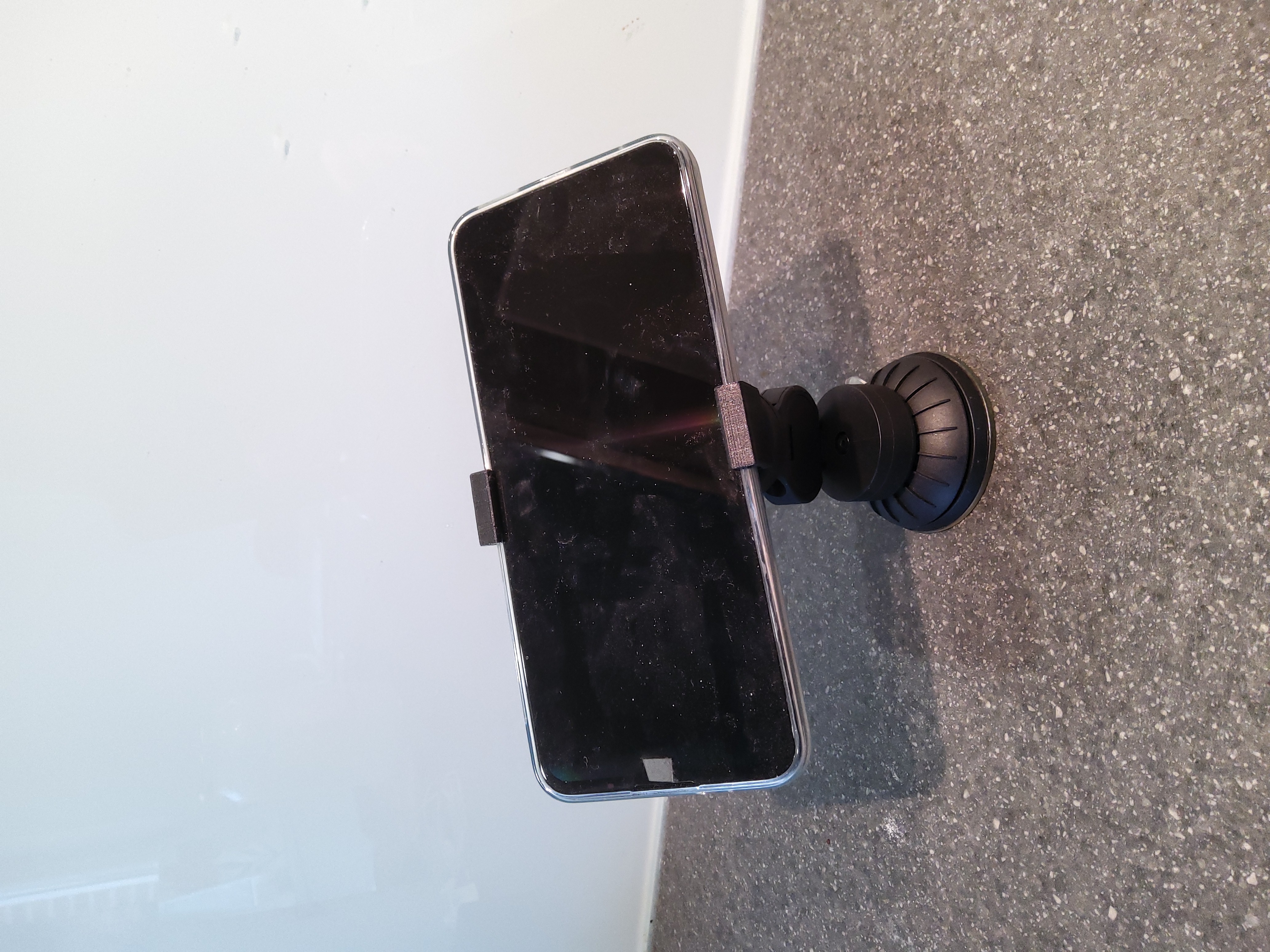 Universal smartphone adapter for the Just Mobile Xtand Go