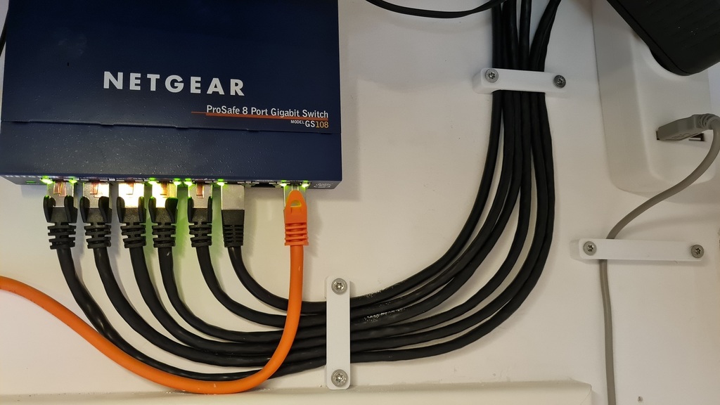 simple cable clamp (3 sizes)