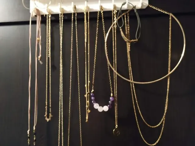 Jewelry Hanger
