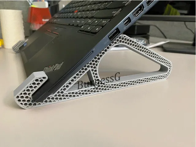 AŽURIRANjE - Vertikalni stalak za laptop / Take 3!