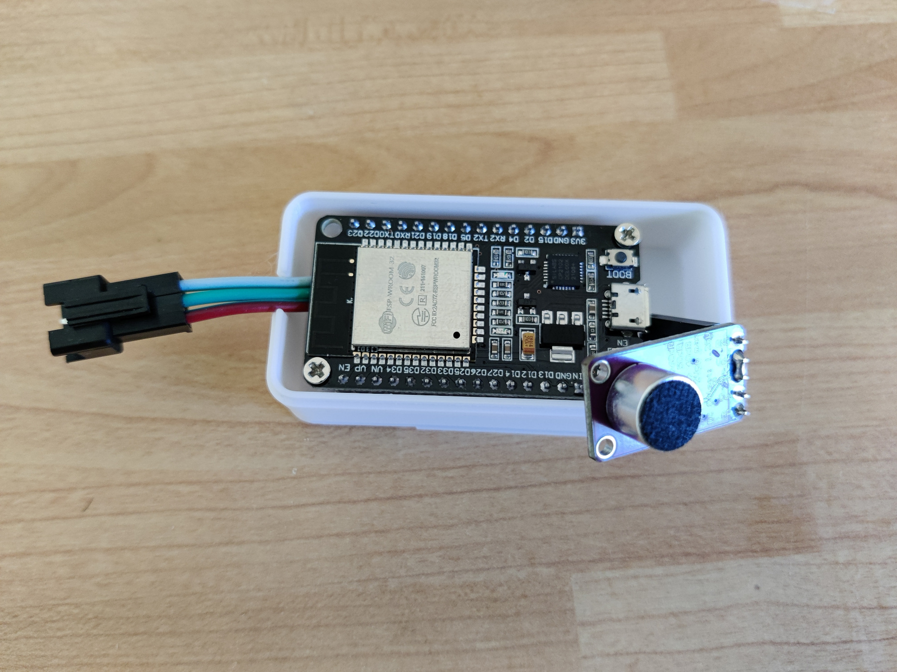 ESP32 case for WLED by sermelo | Download free STL model | Printables.com