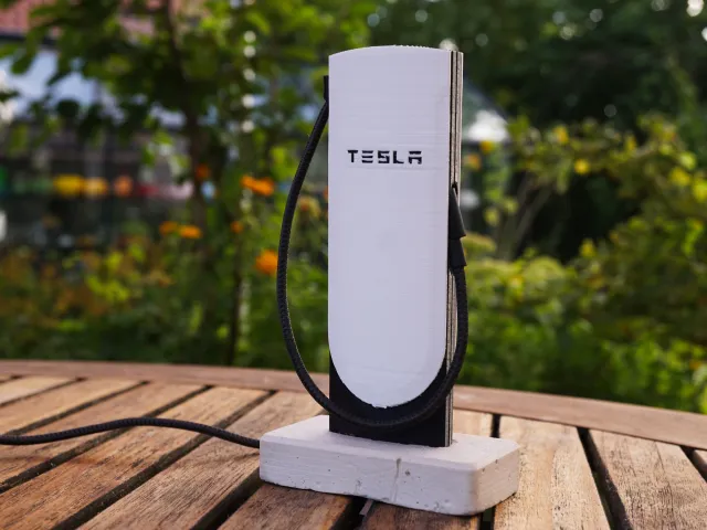 Tesla V4 Supercharger Phone Charger