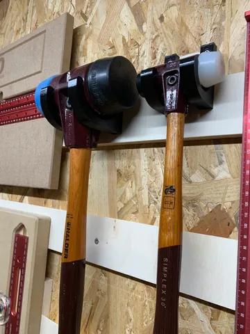 Halder hammer support