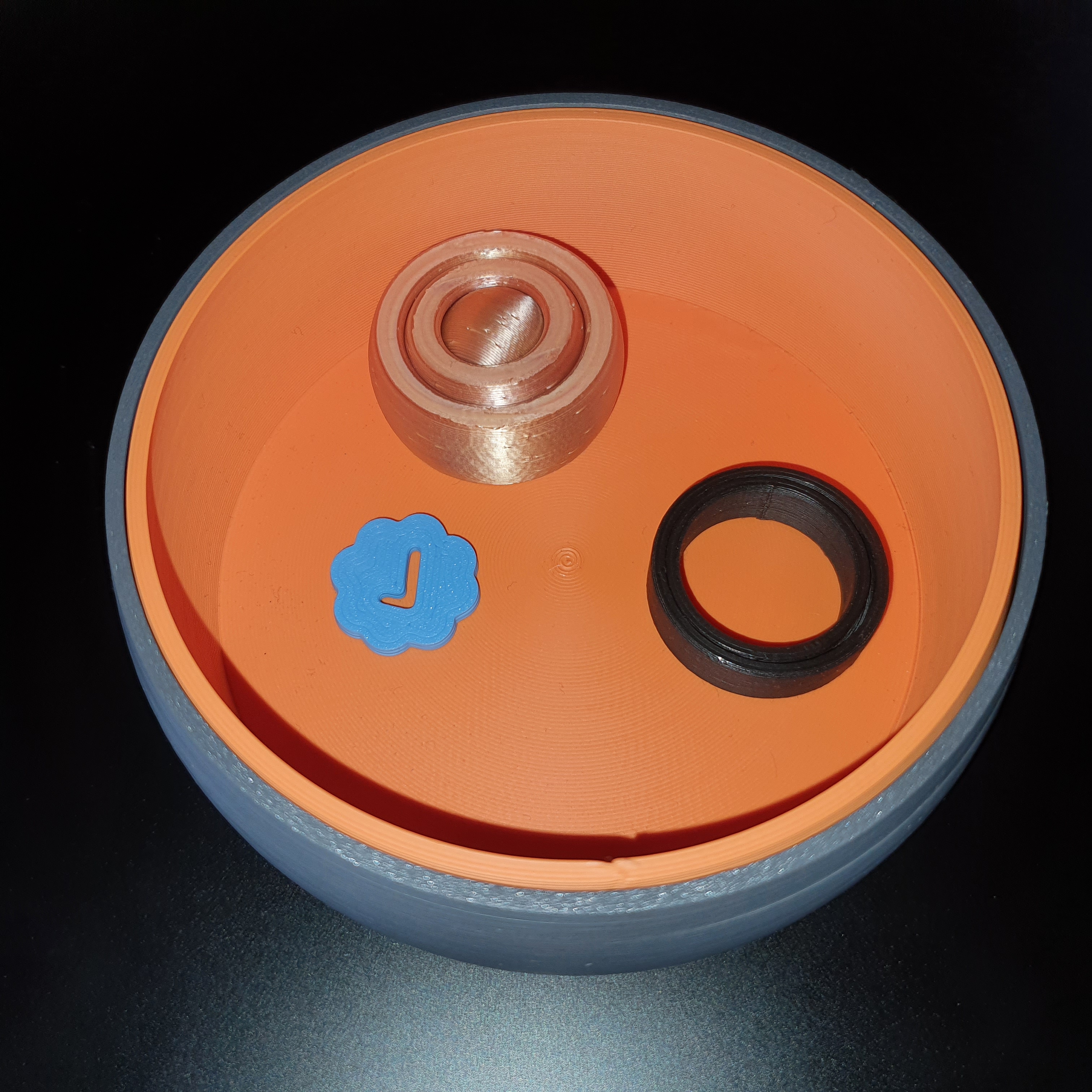 Miniatura 2 do modelo 3D bowl with rotating ring