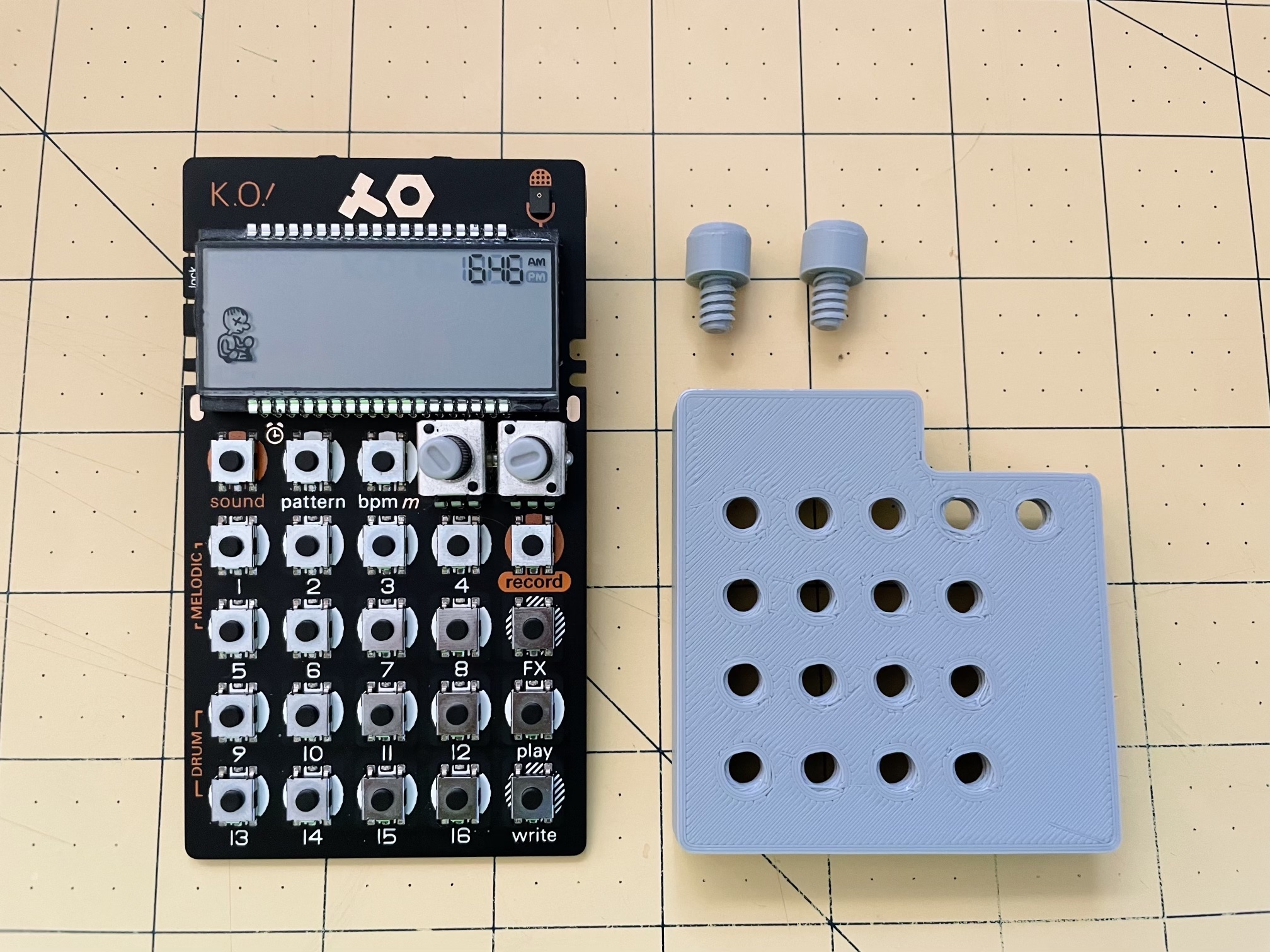 Hands-free recording cover for PO-33