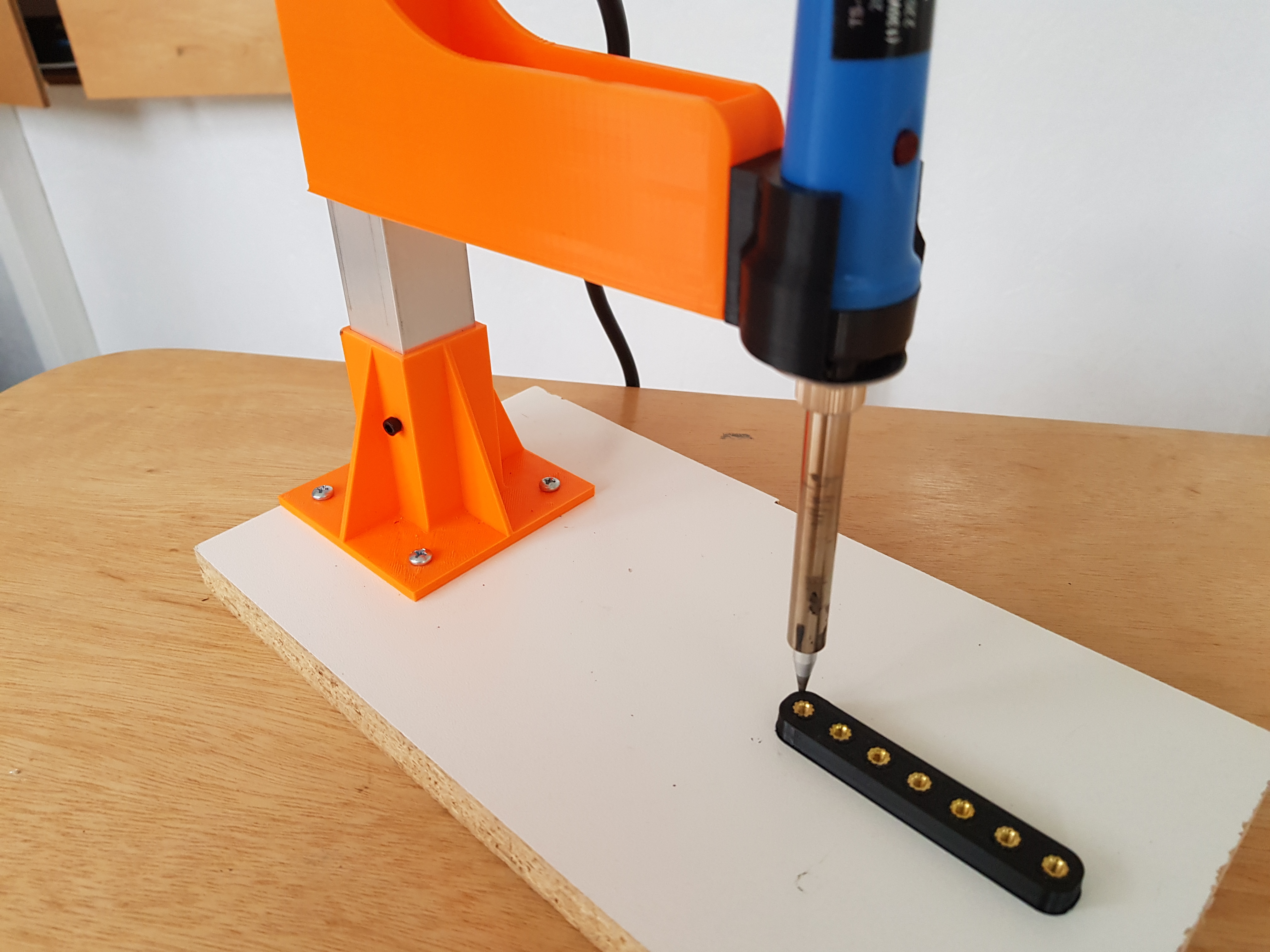 STL file DRILL PRESS HEAT-INSERT ADAPTER 🔩・3D printable model to  download・Cults