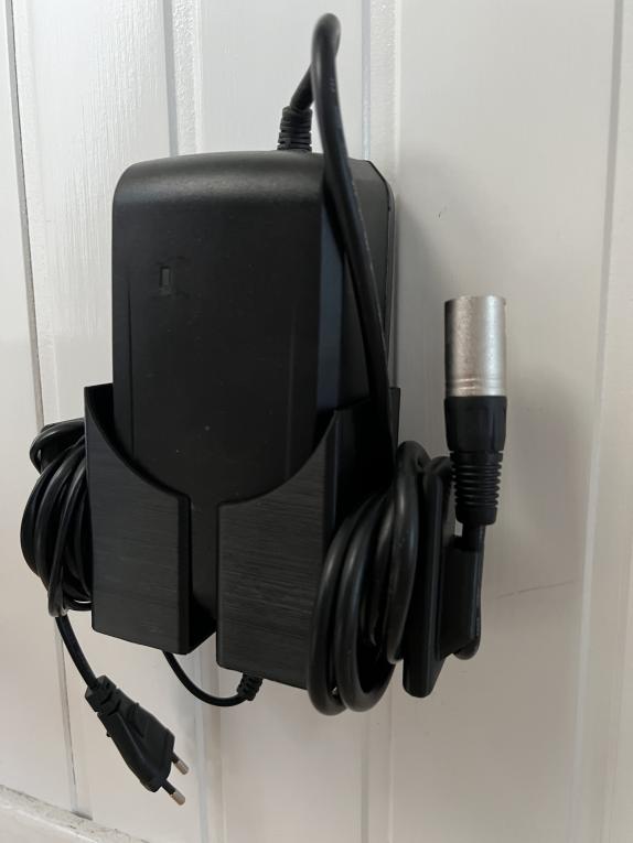 giant bike charger