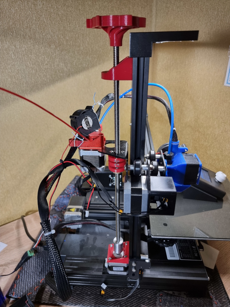 Ender 3 (Pro, V2) z motor mount and z rod stabilizer shifted 1mm