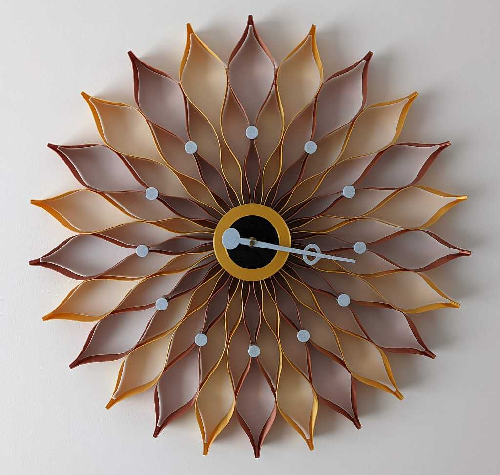 Scaled-down Sunflower Clock