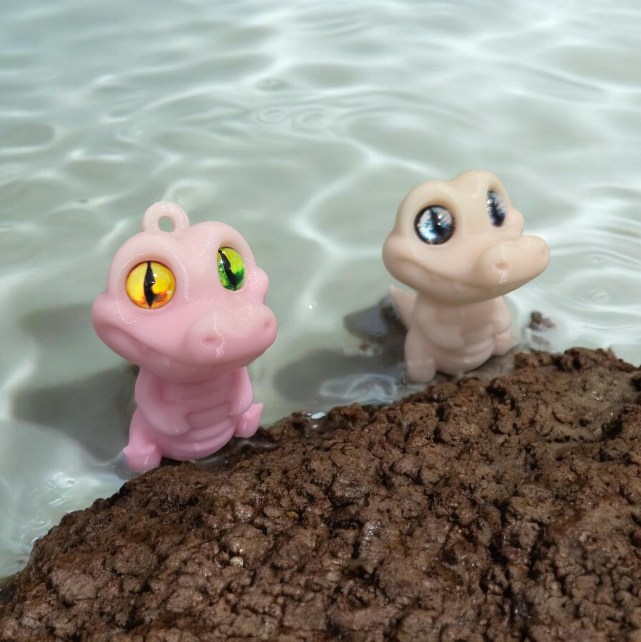 Baby Crocodile - 8mm glass eye compatible