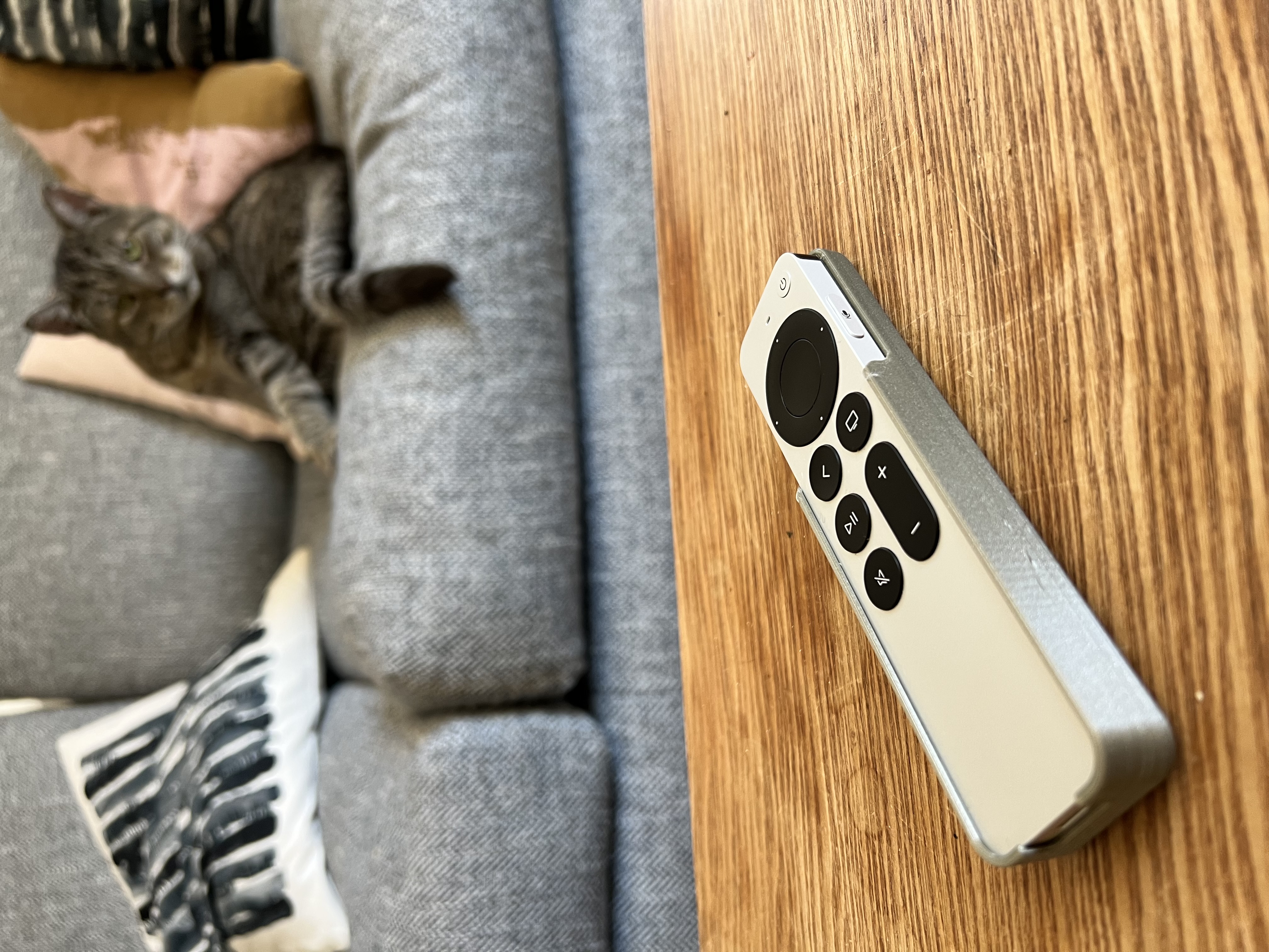 Apple TV Siri Remote - AirTag Case