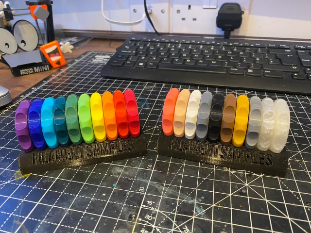 Maker Coin Filament Sample and Rack