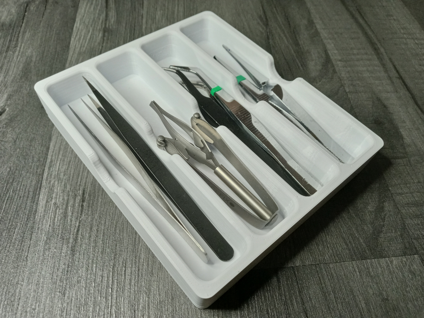 Tweezer tray