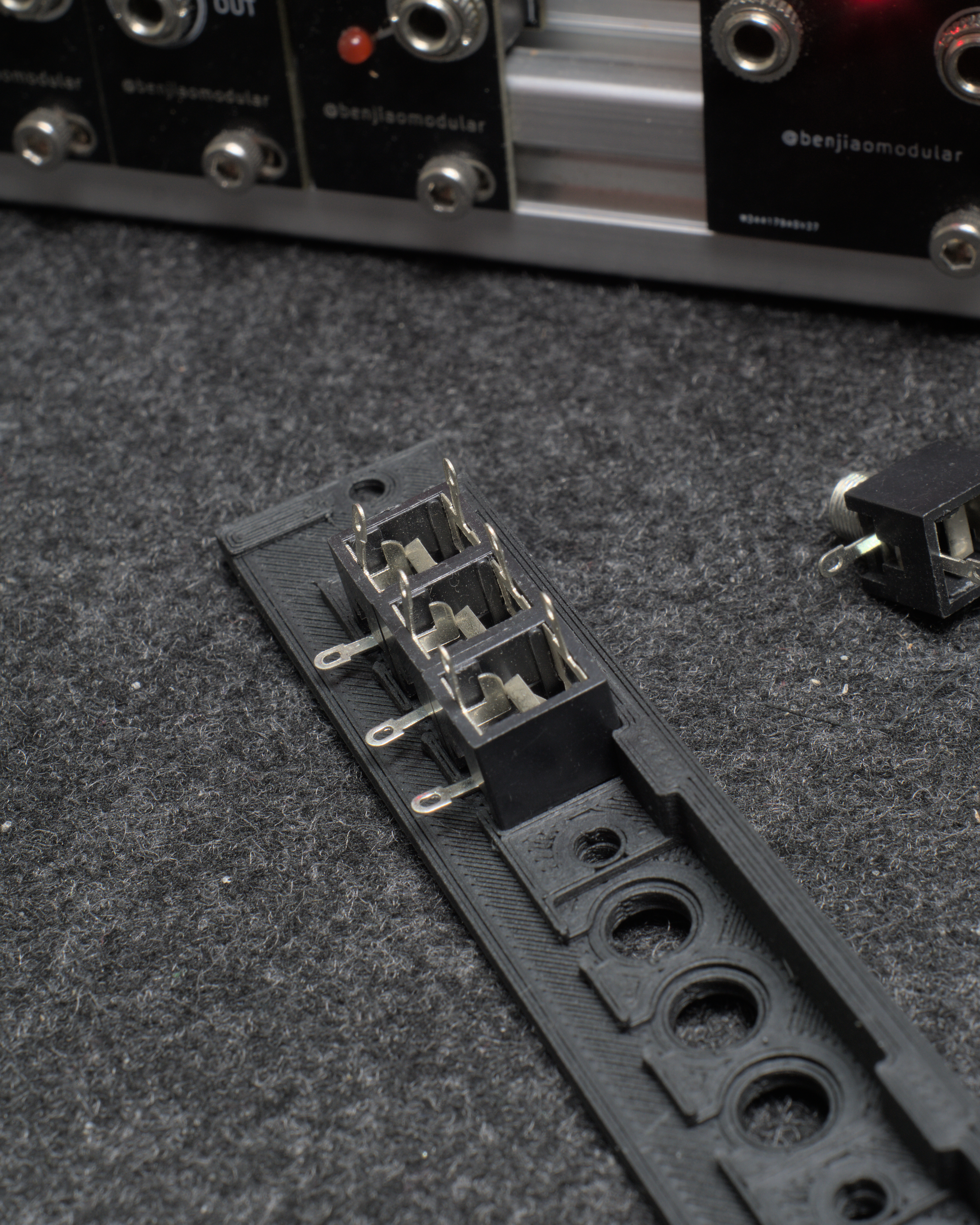 Eurorack Mult — miniatura 4