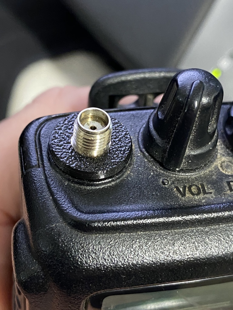 Yaesu FT60 spacer for 3rd party antennas da taxilian Scarica il