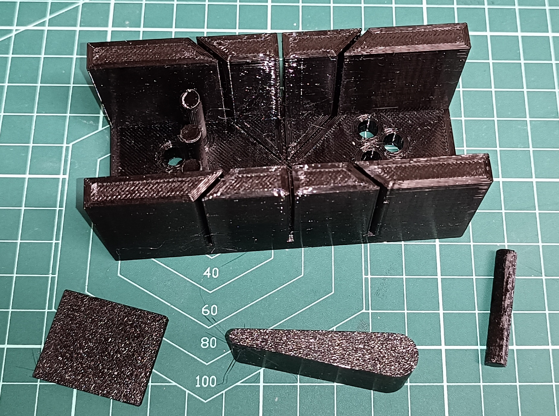 U Miter Box Block -- Precise cuts at 30º-45º-60º-90º