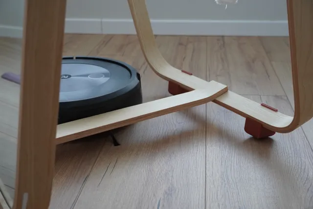 Legs for IKEA IKORNNES to make it robot-friendly