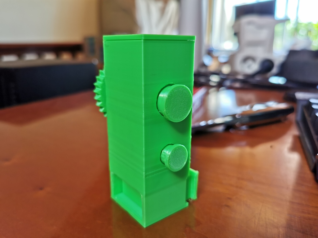 Gear lock cover for the Grinder