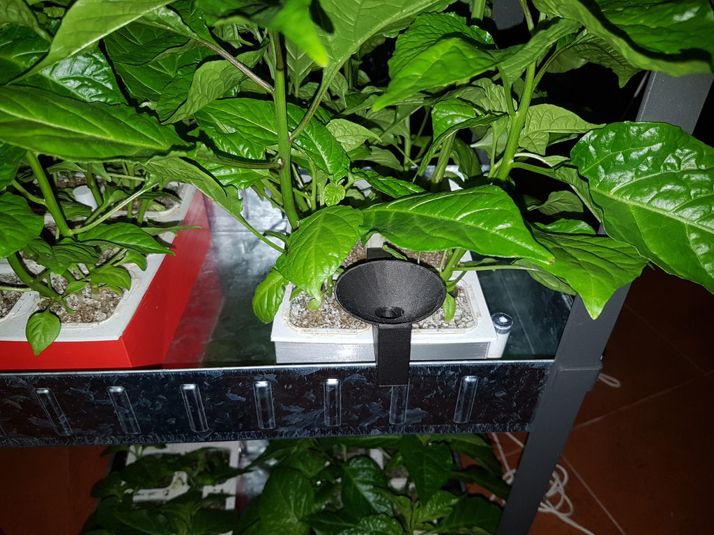 Easy Funnel for Hydroponic Garden
