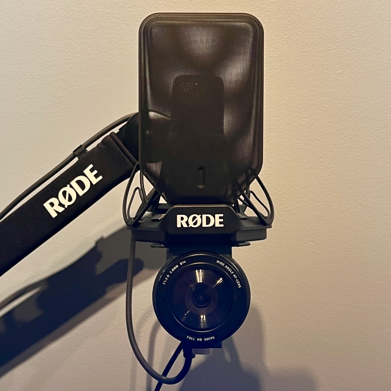 Razer Kiyo Pro mount for Rode SMR microphone stand