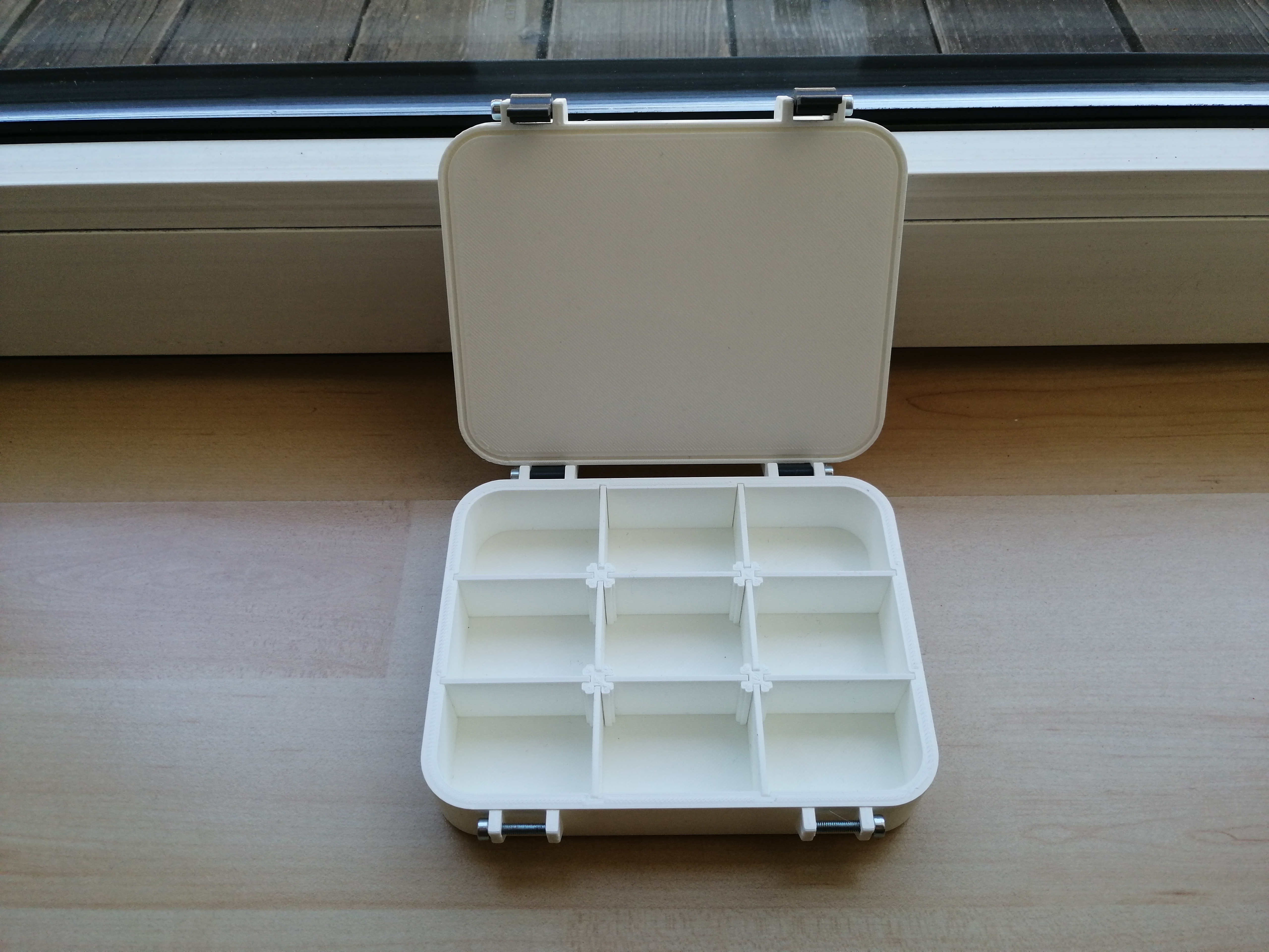 Miniatura 3 do modelo 3D Sorting Box with customizable compartments