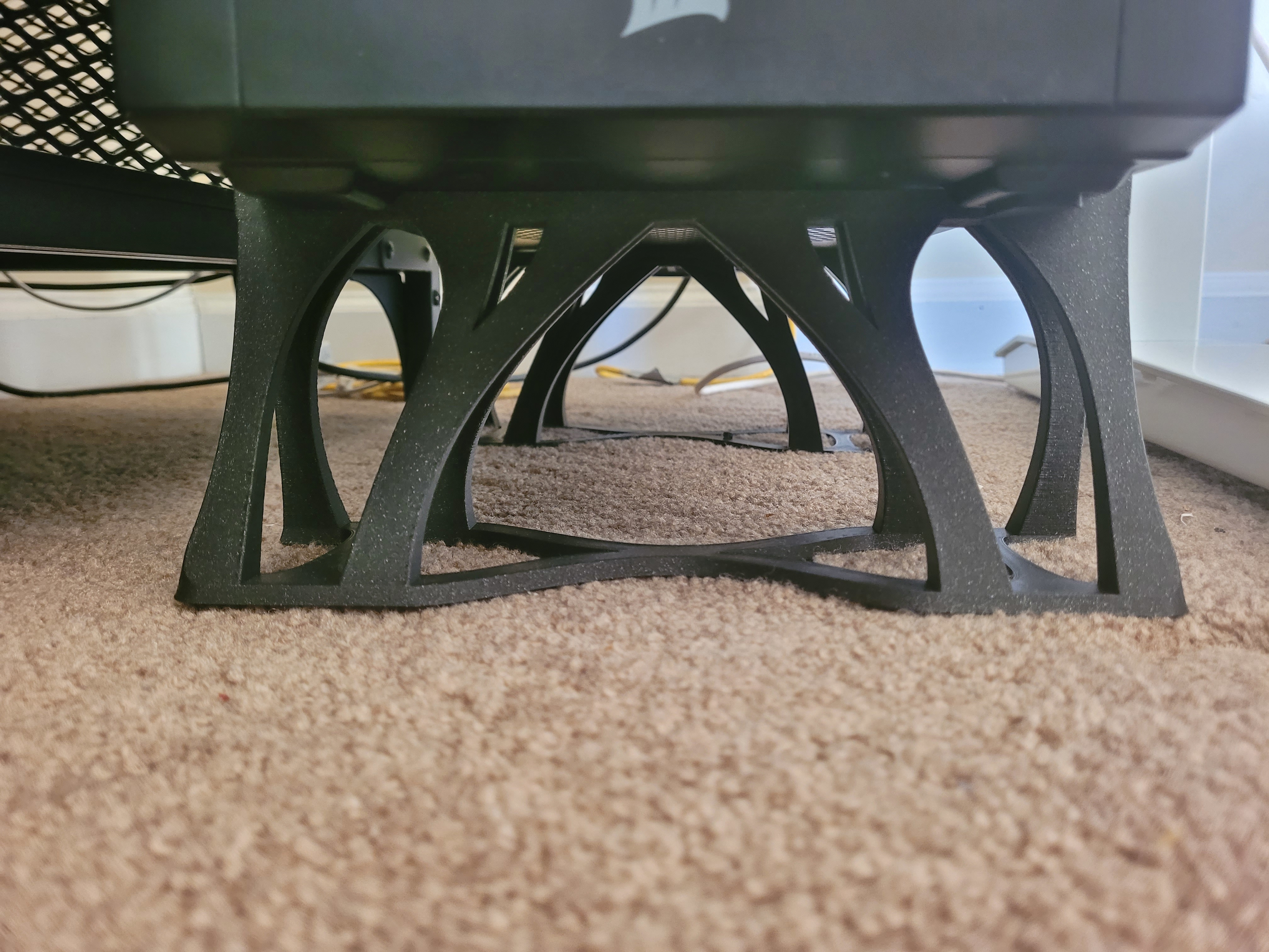 Miniatura 2 do modelo 3D Computer Floor Stand