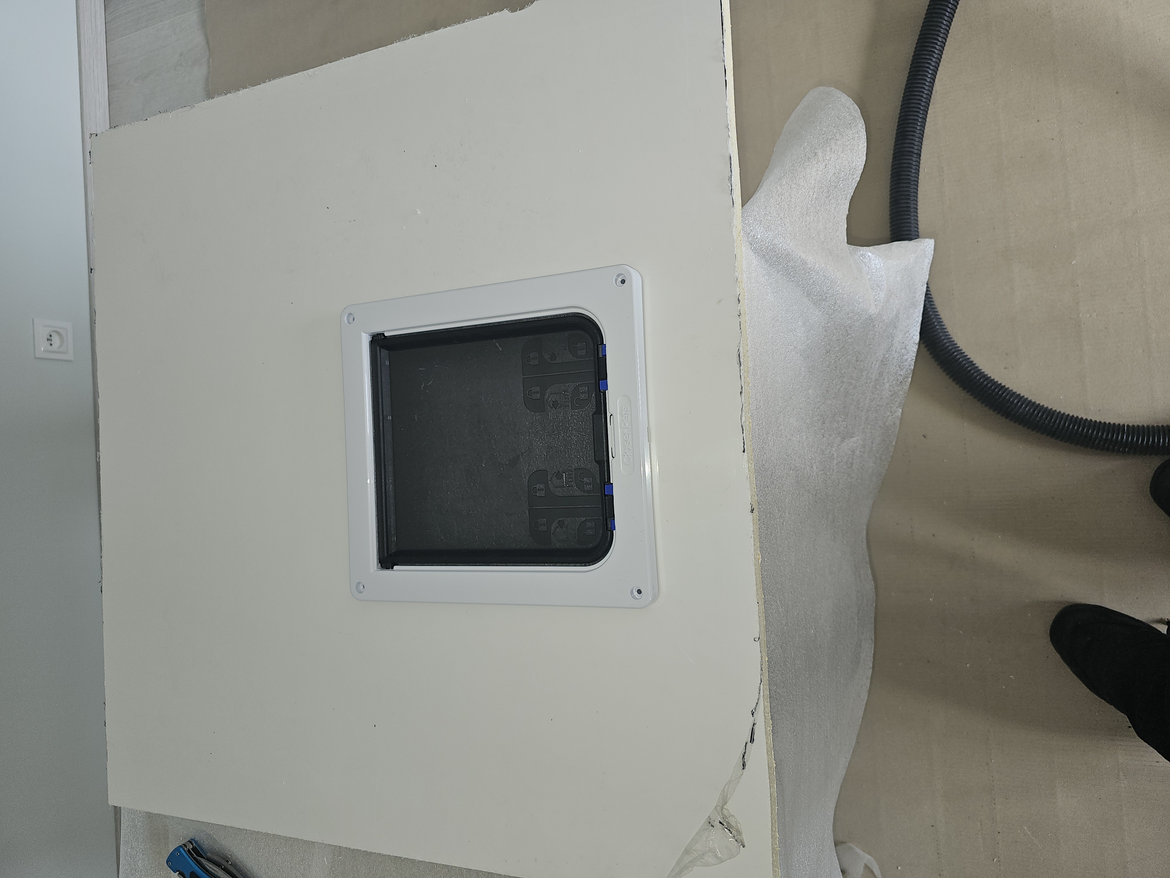 Cat door template for router