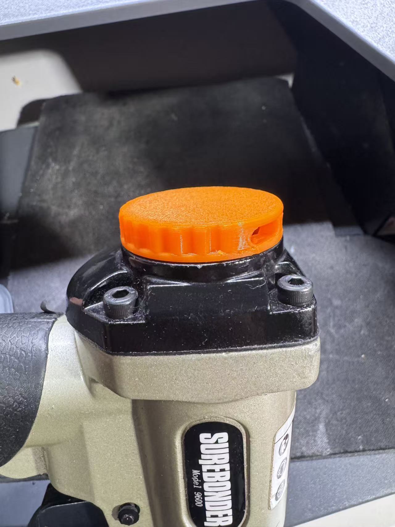 Surebonder 9600 Pneumatic Stapler Exhaust Cover