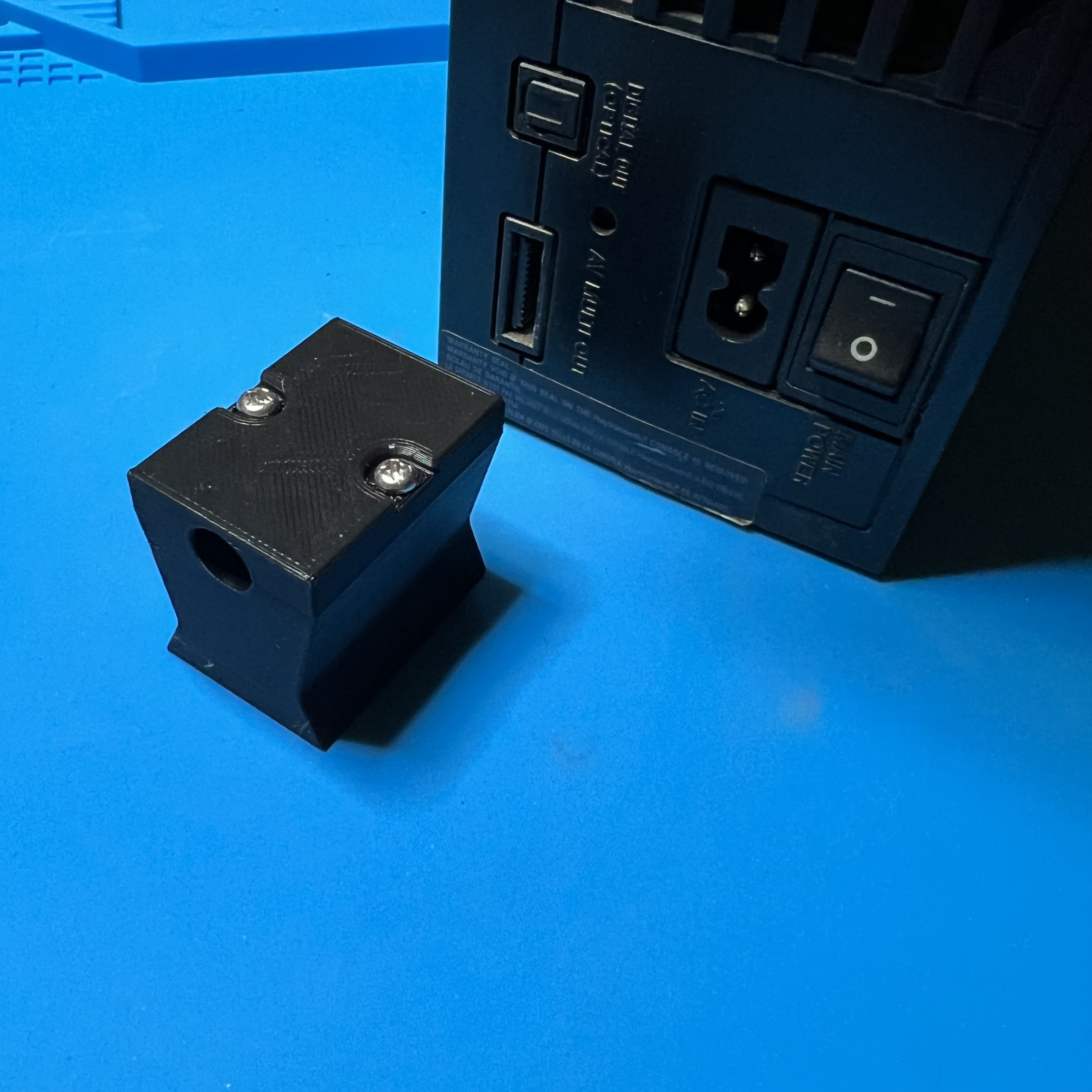 Strain Relief Support for Sony PlayStation 2 HD Retrovision Component