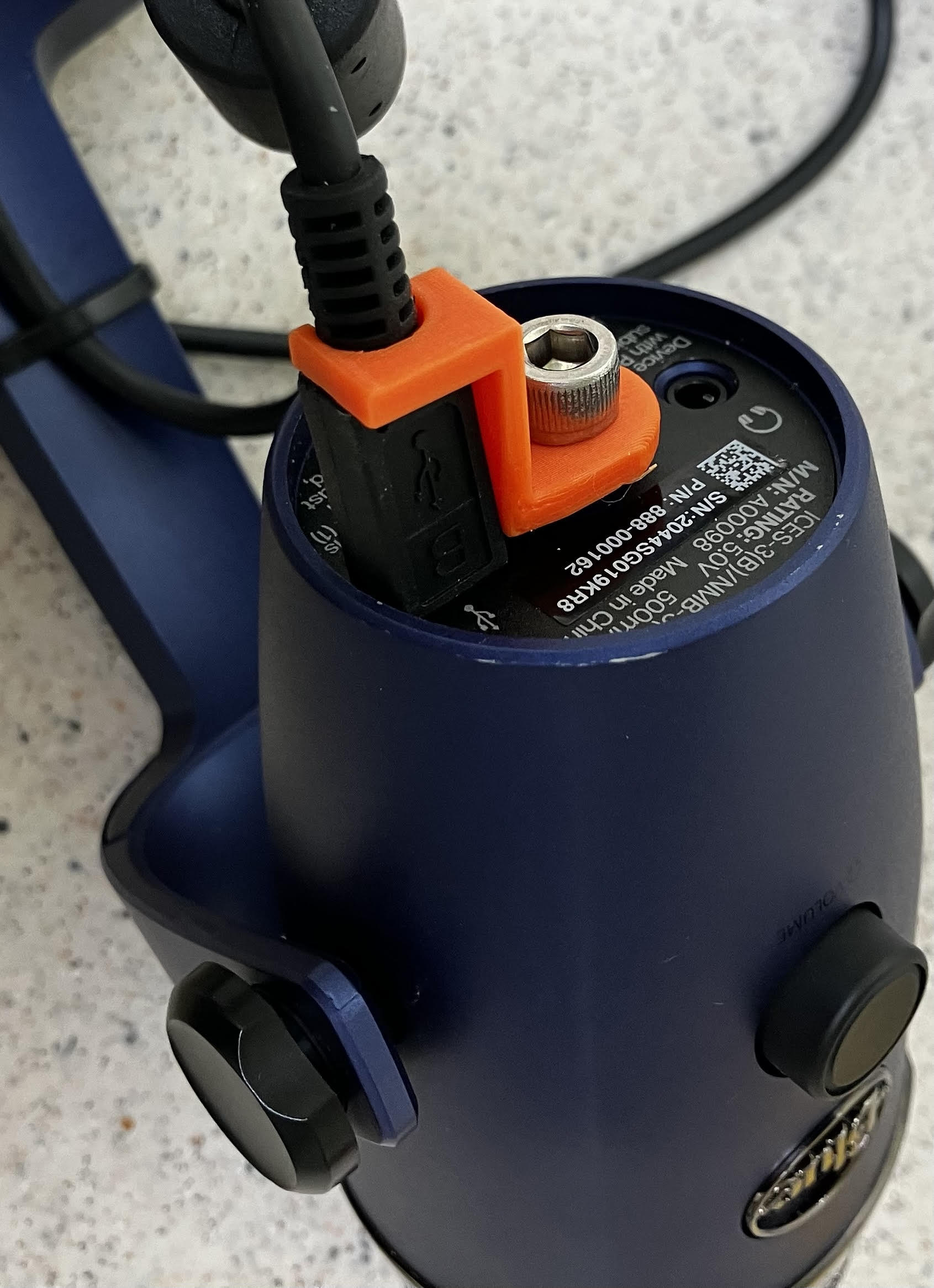 Blue Yeti-Nano USB cable strain relief